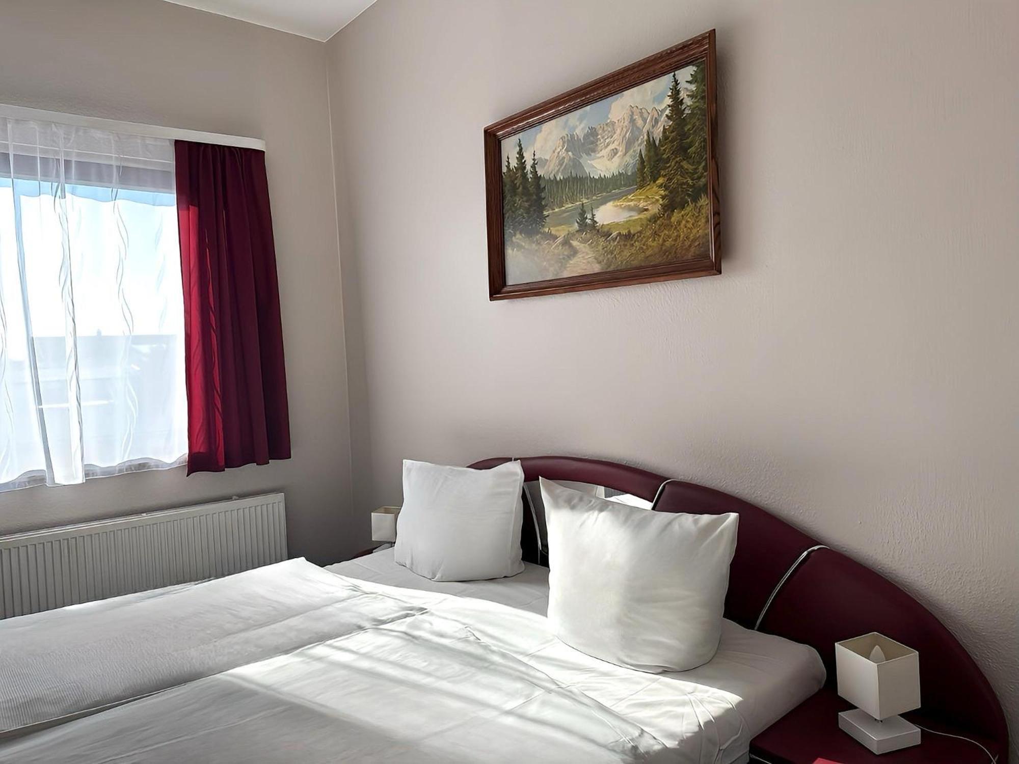 Hotel Km Darmstadt Esterno foto