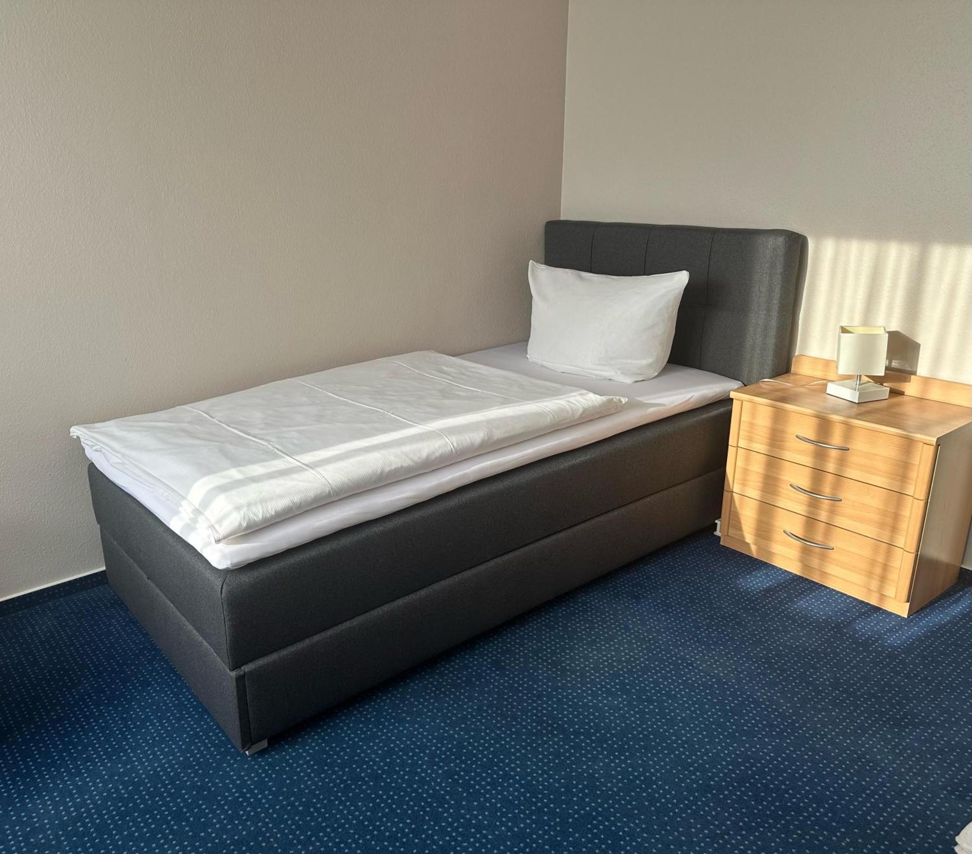 Hotel Km Darmstadt Esterno foto